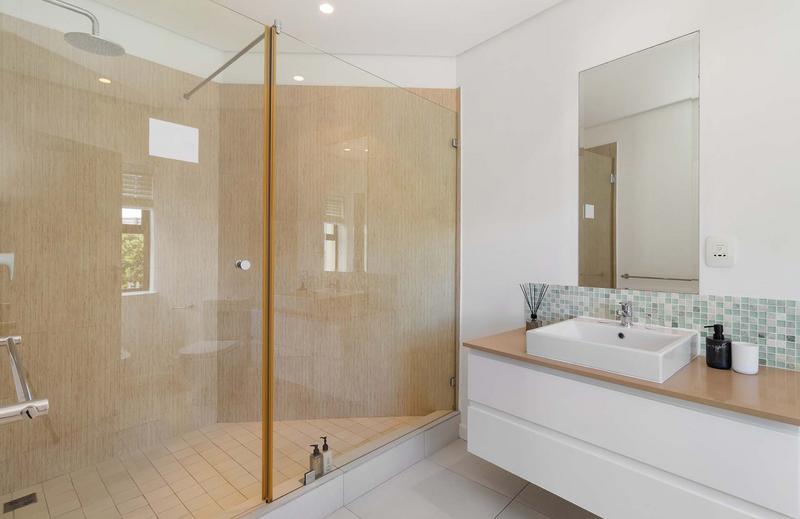 7 Bedroom Property for Sale in Llandudno Western Cape
